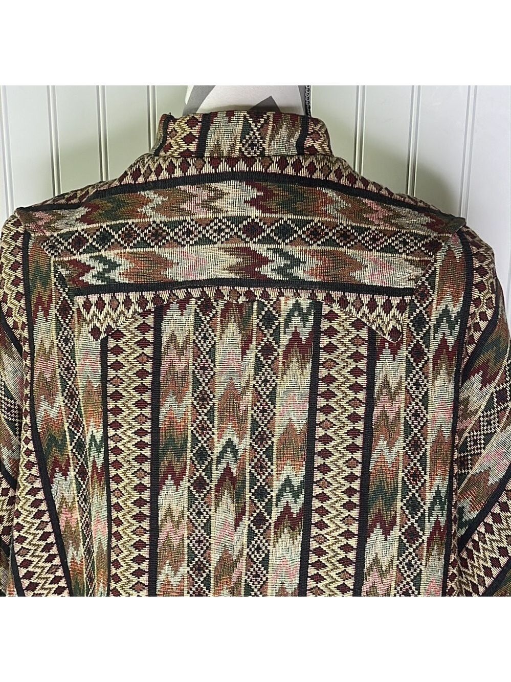 - 1970’s Style Tapestry Full Zip Zig Zag Pattern Fringed Poncho Size Small - Picture 5 of 9